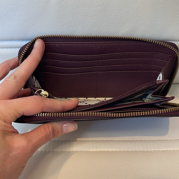 Kate Spade Laurel Way Neda Large Wallet - Picture 6 of 6